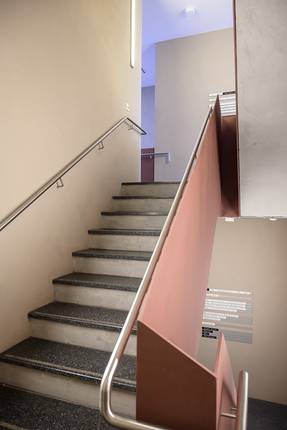 Quelle: ©-www.keskin-arts.com Treppenhaus im Haus der Begegnung Heidelberg