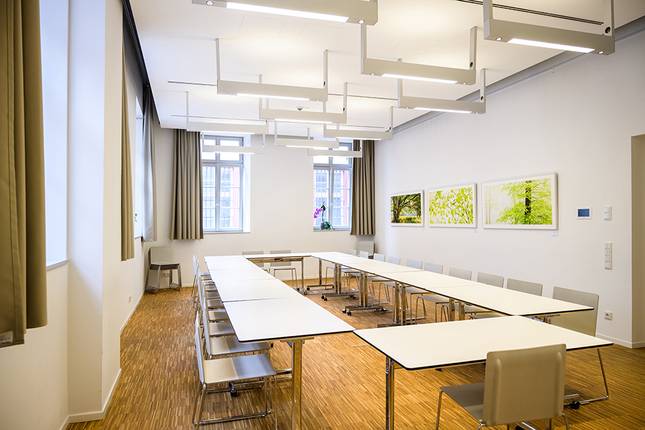 Quelle: ©-www.keskin-arts.com Ein Seminarraum im Bildungszentrum Heidelberg