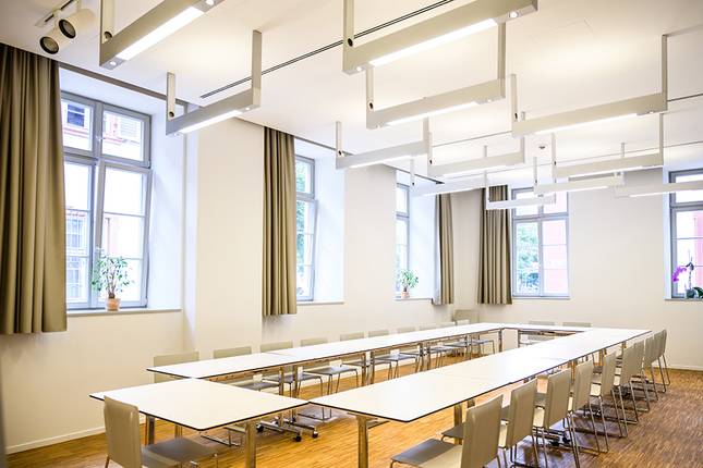 Quelle: ©-www.keskin-arts.com Ein Seminarraum im Bildungszentrum Heidelberg